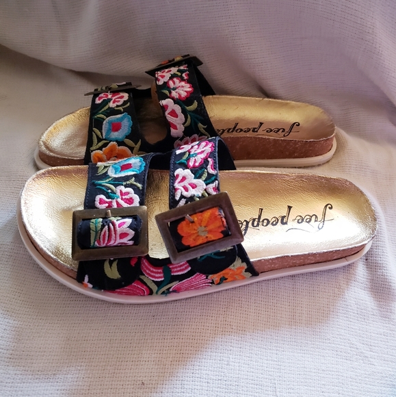 Free People Shoes - Free People Bali footbed 2 strap sandals, 8